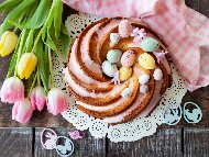 Рецепта Великденски пухкав кекс с глазура